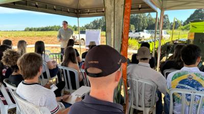 XI Semana Acadêmica de Agronomia promove Dia de Campo com foco em práticas agronômicas na UFFS